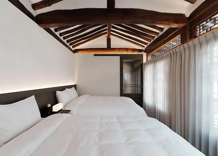 Near Gyeongbokgung Palace Private Hanok Villa