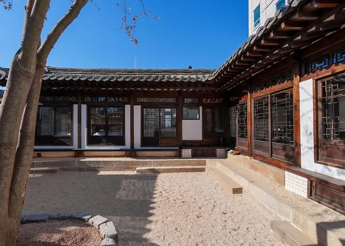 Villa Near Gyeongbokgung Palace Private Hanok Seul