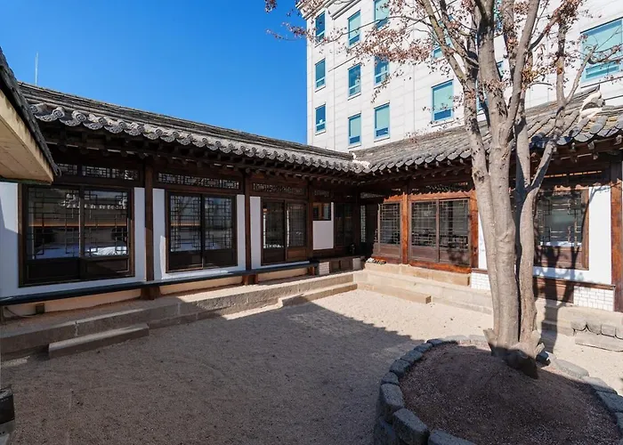Near Gyeongbokgung Palace Private Hanok Seul