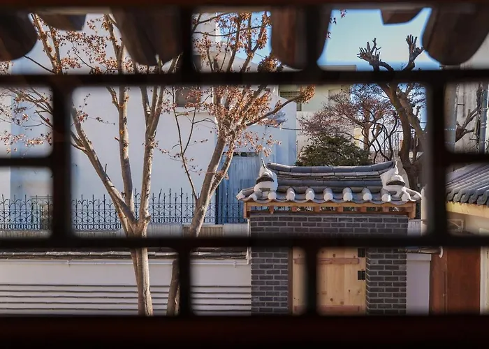 Near Gyeongbokgung Palace Private Hanok *