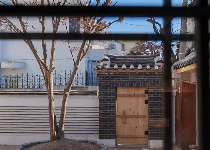 Villa Near Gyeongbokgung Palace Private Hanok