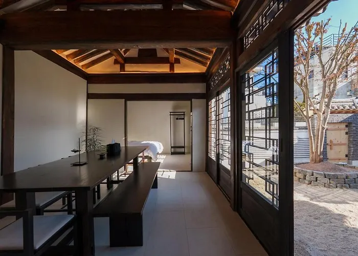 Near Gyeongbokgung Palace Private Hanok
