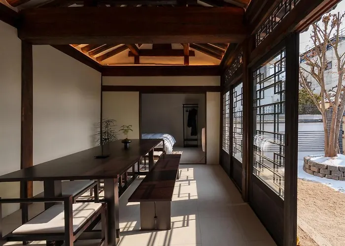 Near Gyeongbokgung Palace Private Hanok Villa