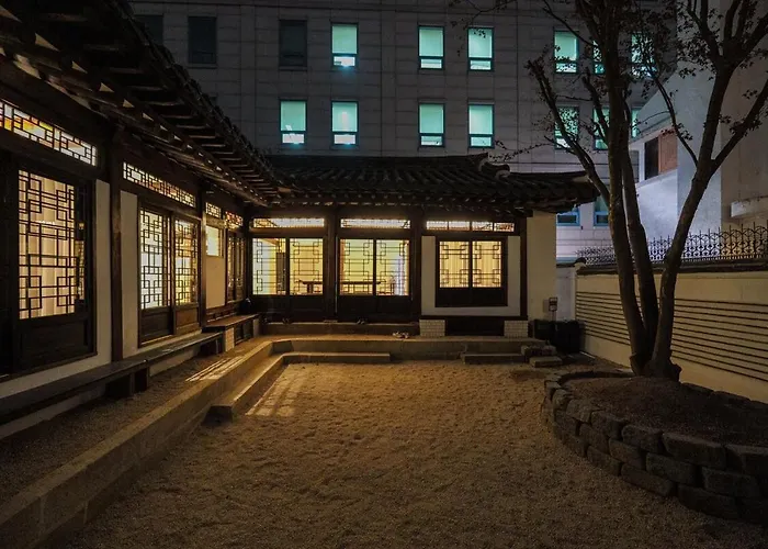 Near Gyeongbokgung Palace Private Hanok Seul