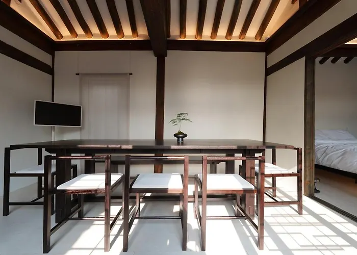 Near Gyeongbokgung Palace Private Hanok Villa Seul