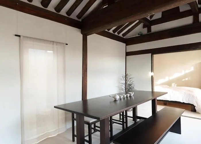 Near Gyeongbokgung Palace Private Hanok