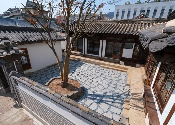 Near Gyeongbokgung Palace Private Hanok Villa Seul