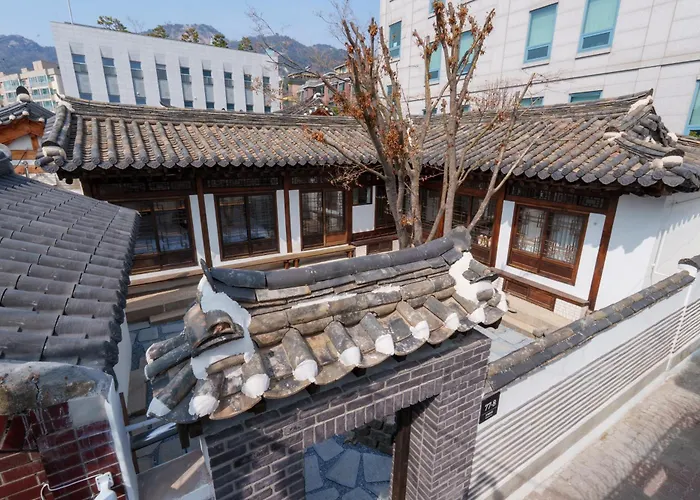 Near Gyeongbokgung Palace Private Hanok *